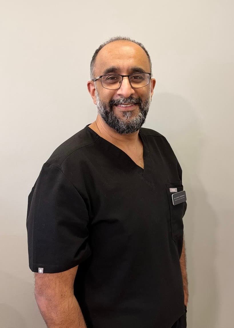 Dr Zahid Chowdhry, Implant Surgeon & Cosmetic Dentistry